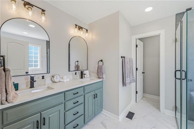 4405 SW Flintrock Drive, Lee's Summit, MO 64082