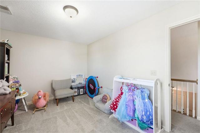 4405 SW Flintrock Drive, Lee's Summit, MO 64082