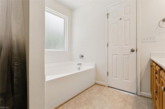 3793 Mariners DR, Hayes, VA 23072