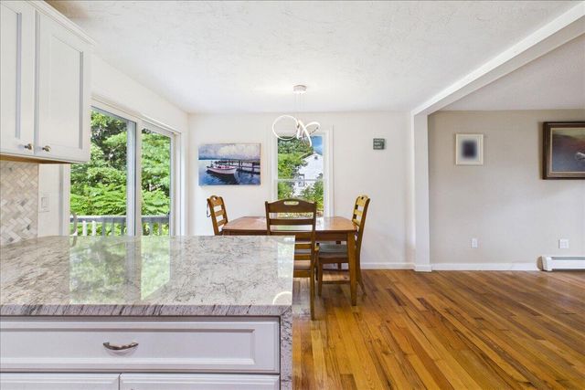 37 Gooseberry Lane, Marstons Mills, MA 02648