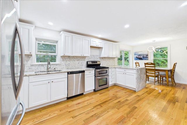 37 Gooseberry Lane, Marstons Mills, MA 02648