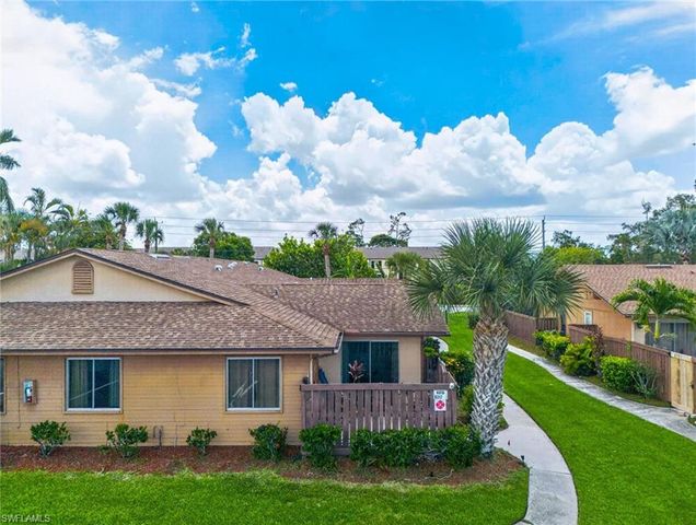 6315 Royal Woods DR, Fort Myers, FL 33908