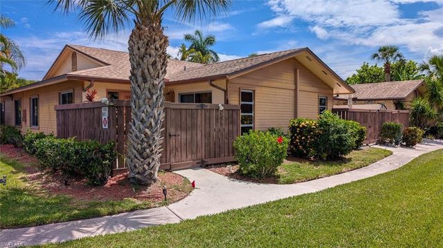 6315 Royal Woods DR, Fort Myers, FL 33908