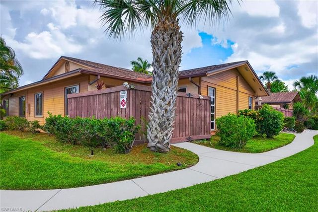 6315 Royal Woods DR, Fort Myers, FL 33908