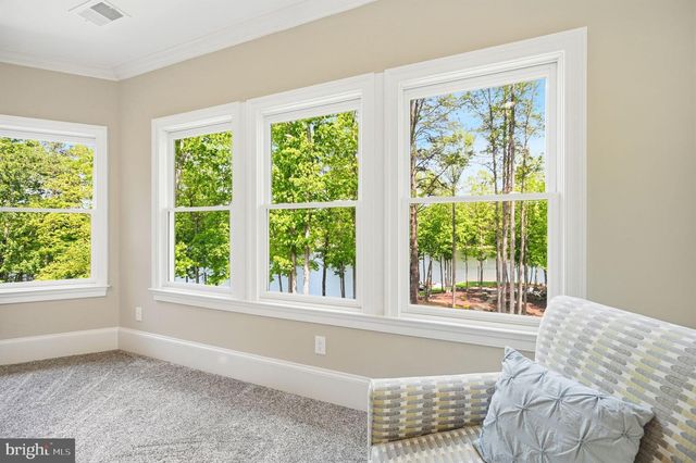 11215 PRESWICK LN, Spotsylvania, VA 22551