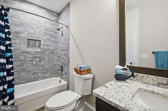 11215 PRESWICK LN, Spotsylvania, VA 22551
