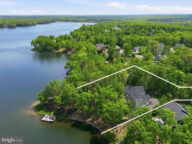 11215 PRESWICK LN, Spotsylvania, VA 22551