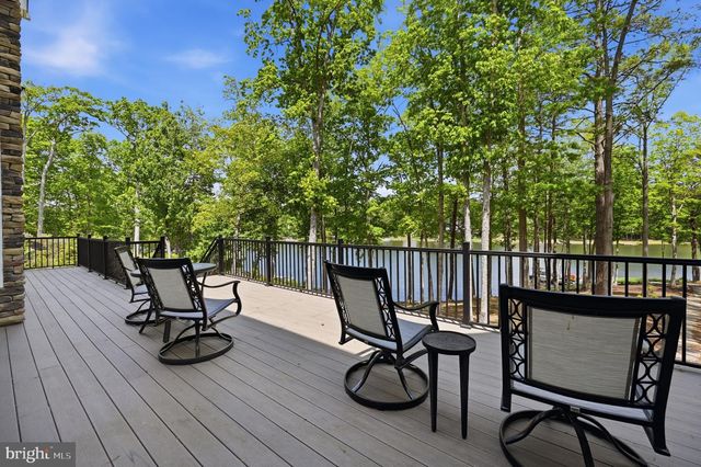 11215 PRESWICK LN, Spotsylvania, VA 22551