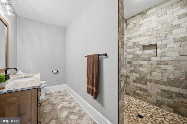 11215 PRESWICK LN, Spotsylvania, VA 22551