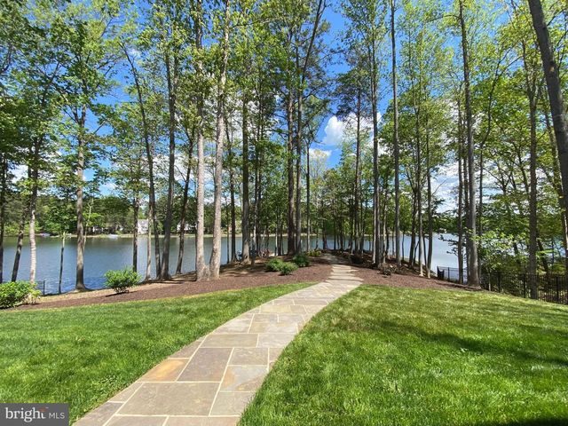 11215 PRESWICK LN, Spotsylvania, VA 22551