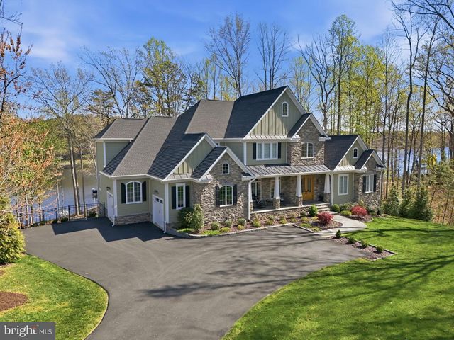 11215 PRESWICK LN, Spotsylvania, VA 22551