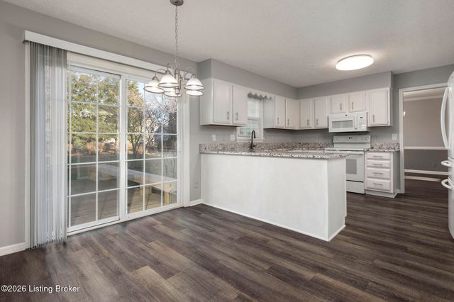 4317 Twillingate Ln, Louisville, KY 40241