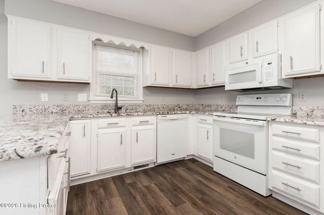 4317 Twillingate Ln, Louisville, KY 40241