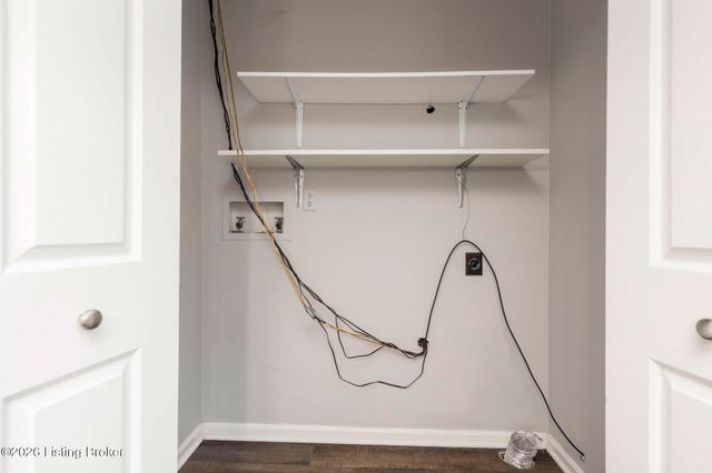 4317 Twillingate Ln, Louisville, KY 40241