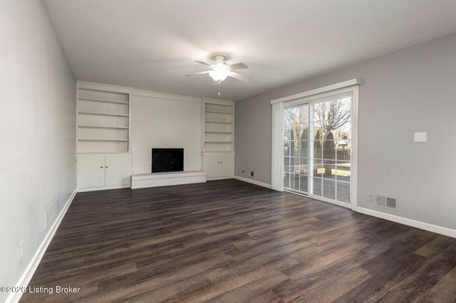 4317 Twillingate Ln, Louisville, KY 40241