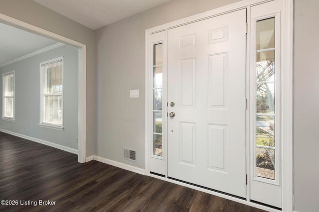 4317 Twillingate Ln, Louisville, KY 40241