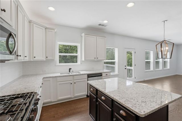 179 White Oak Trail N, Dahlonega, GA 30533