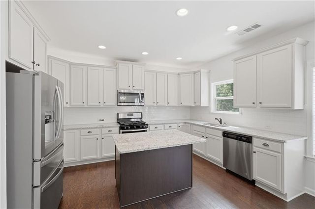 179 White Oak Trail N, Dahlonega, GA 30533