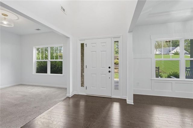 179 White Oak Trail N, Dahlonega, GA 30533