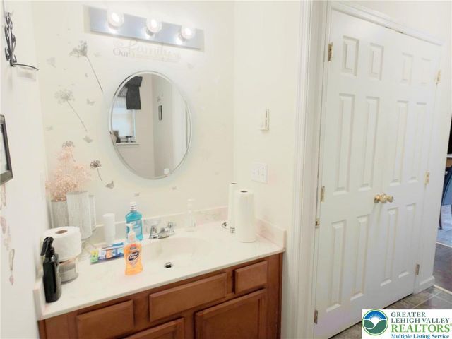 6017 Boardwalk Drive, Coolbaugh Twp, PA 18466