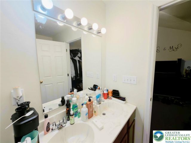 6017 Boardwalk Drive, Coolbaugh Twp, PA 18466