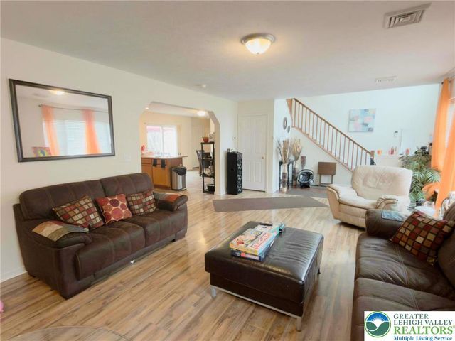 6017 Boardwalk Drive, Coolbaugh Twp, PA 18466