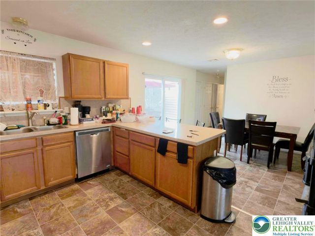 6017 Boardwalk Drive, Coolbaugh Twp, PA 18466