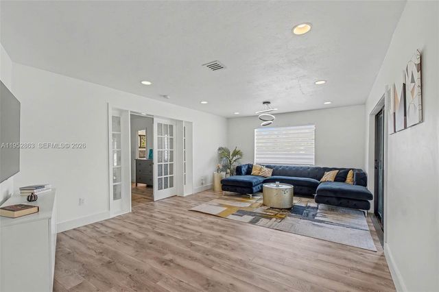 15815 SW 85th Avenue, Palmetto Bay, FL 33157