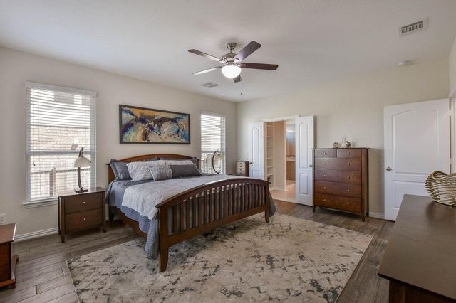 521 Middle Brook DR, Leander, TX 78641