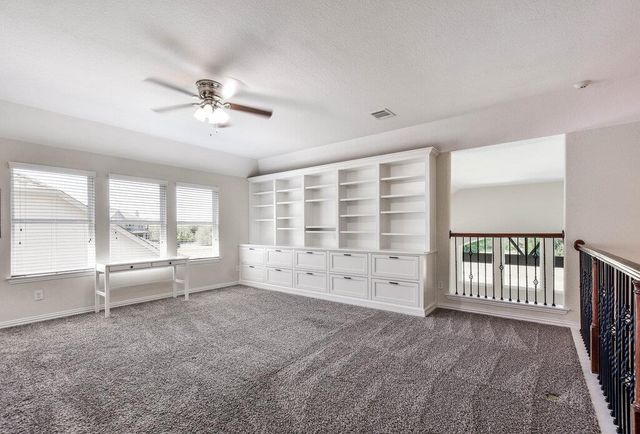 521 Middle Brook DR, Leander, TX 78641