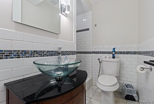 6511 Timber Ridge Drive, Bloomfield Hills, MI 48301