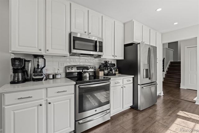 6511 Timber Ridge Drive, Bloomfield Hills, MI 48301