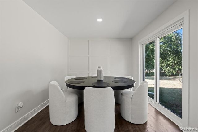 6511 Timber Ridge Drive, Bloomfield Hills, MI 48301