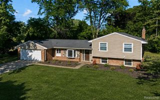6511 Timber Ridge Drive, Bloomfield Hills, MI 48301