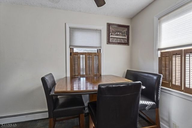 426 Brook Ct, Plainfield City, NJ 07060