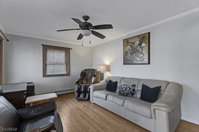 426 Brook Ct, Plainfield City, NJ 07060