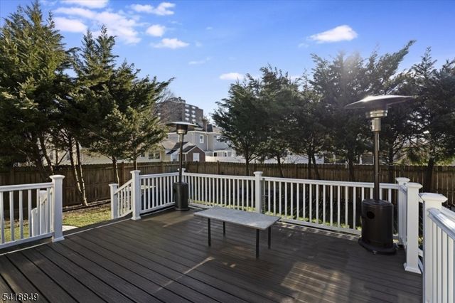 426 Brook Ct, Plainfield City, NJ 07060