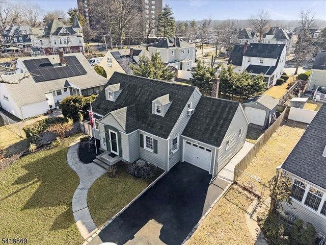 426 Brook Ct, Plainfield City, NJ 07060