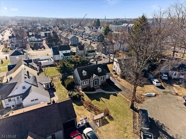 426 Brook Ct, Plainfield City, NJ 07060