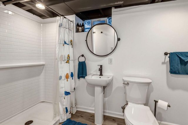 1430 Woodside LANE, Elm Grove, WI 53122