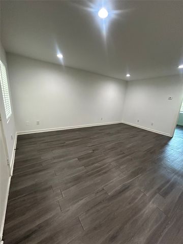 321 E 8th Street 107, Dallas, TX 75203
