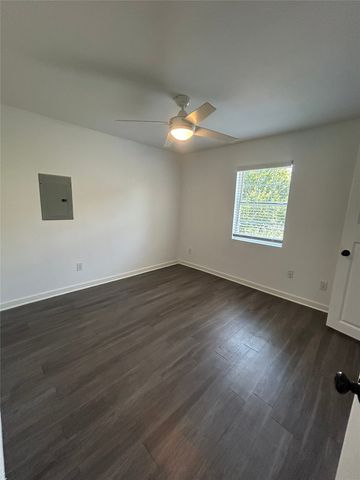 321 E 8th Street 107, Dallas, TX 75203