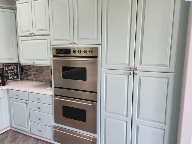 1208 Canyon Lakes Dr, Kennewick, WA 99337