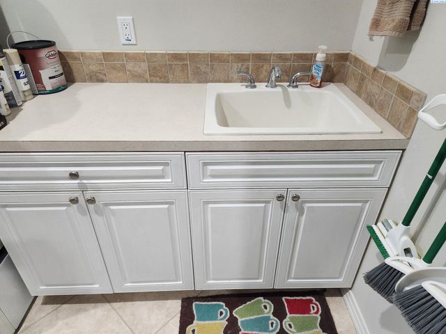 1208 Canyon Lakes Dr, Kennewick, WA 99337