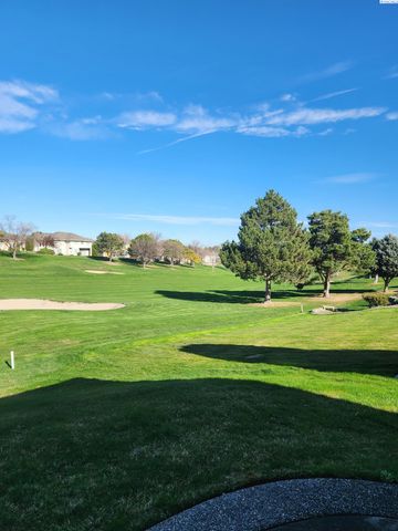 1208 Canyon Lakes Dr, Kennewick, WA 99337