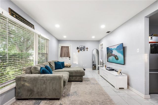 205 W Hurst Avenue, Harlingen, TX 78550