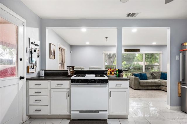 205 W Hurst Avenue, Harlingen, TX 78550