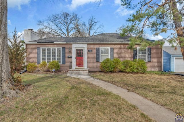 3420 SW Huntoon ST, Topeka, KS 66610