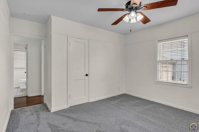 3420 SW Huntoon ST, Topeka, KS 66610