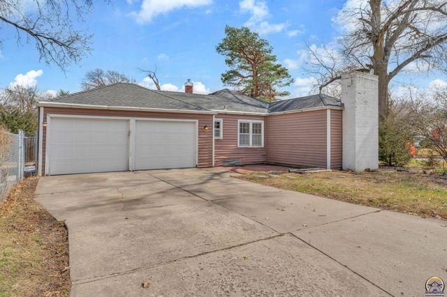 3420 SW Huntoon ST, Topeka, KS 66610